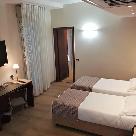 Hotel Astra Ferrara