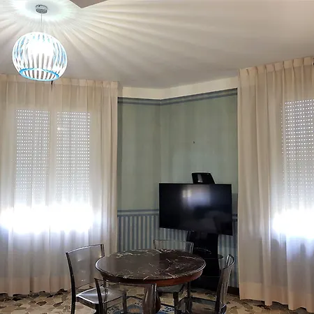Astra Hotel 4*