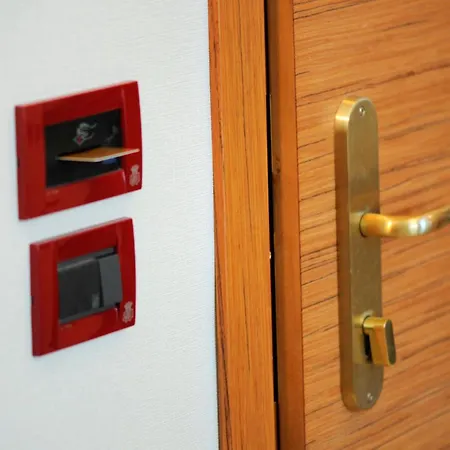 アストラ 4* フェラーラ