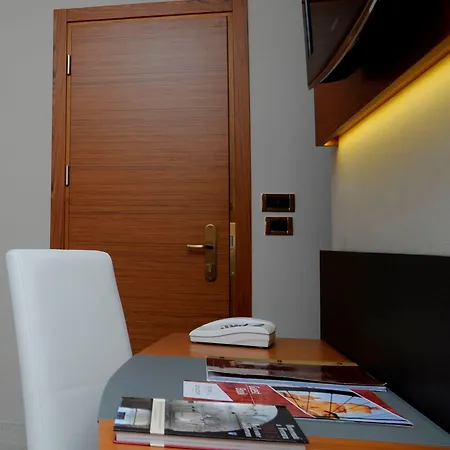 アストラ ホテル フェラーラ