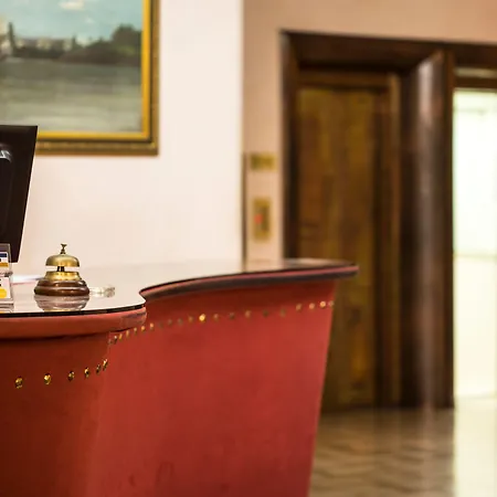 Hotel Astra 4*