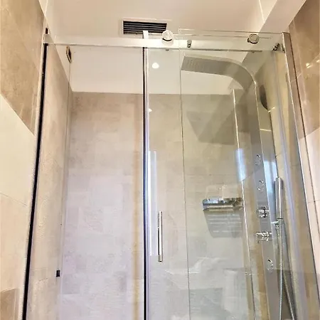 Hotel Astra 4*