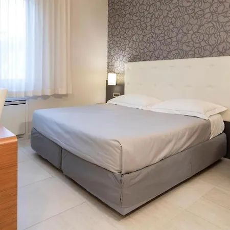 Hotel Astra Ferrara