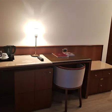 アストラ フェラーラ